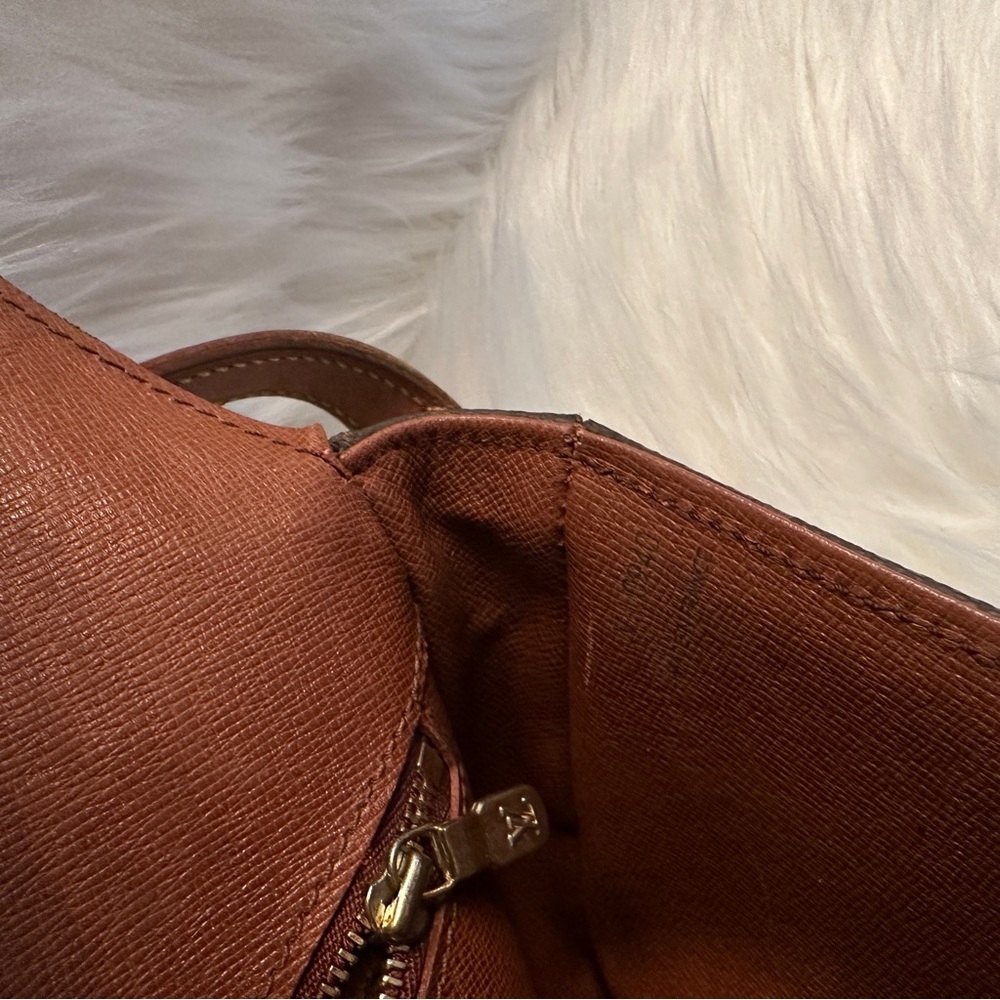 💎 Authentic LV Louis Vuitton Chantilly GM Crossbody - Picture 12 of 16